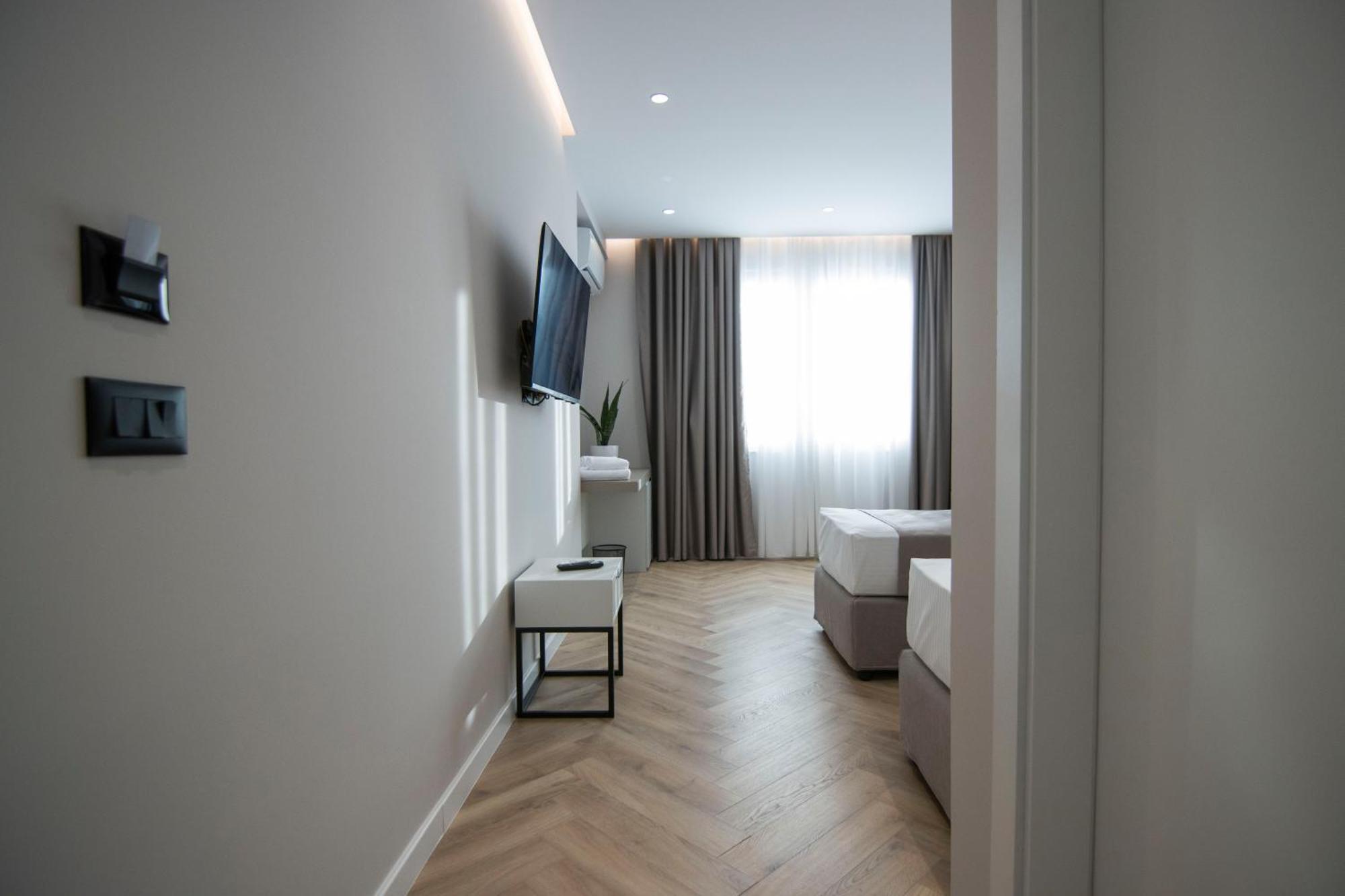 Mina Luxury Rooms 티라나 외부 사진