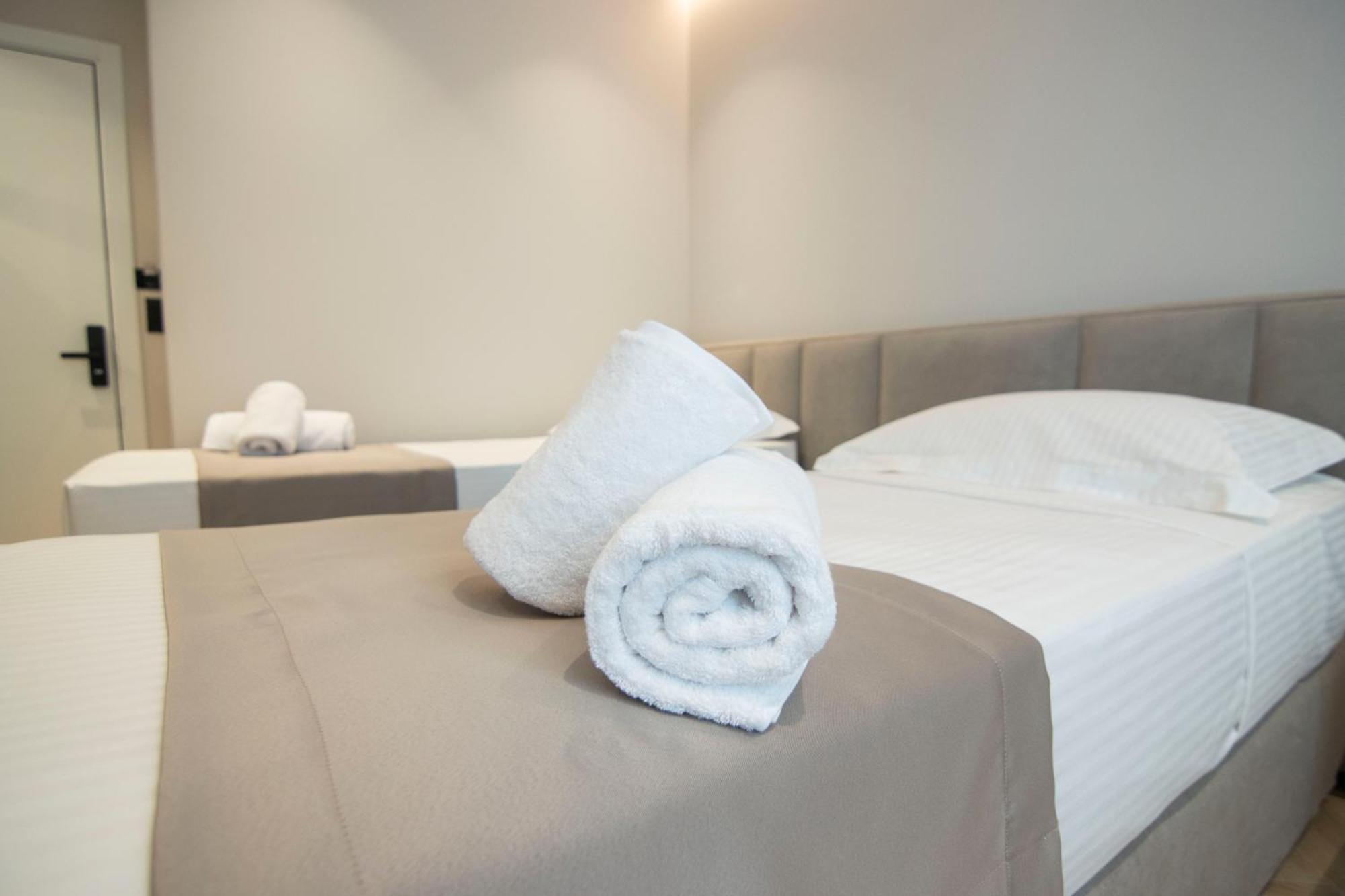Mina Luxury Rooms 티라나 외부 사진