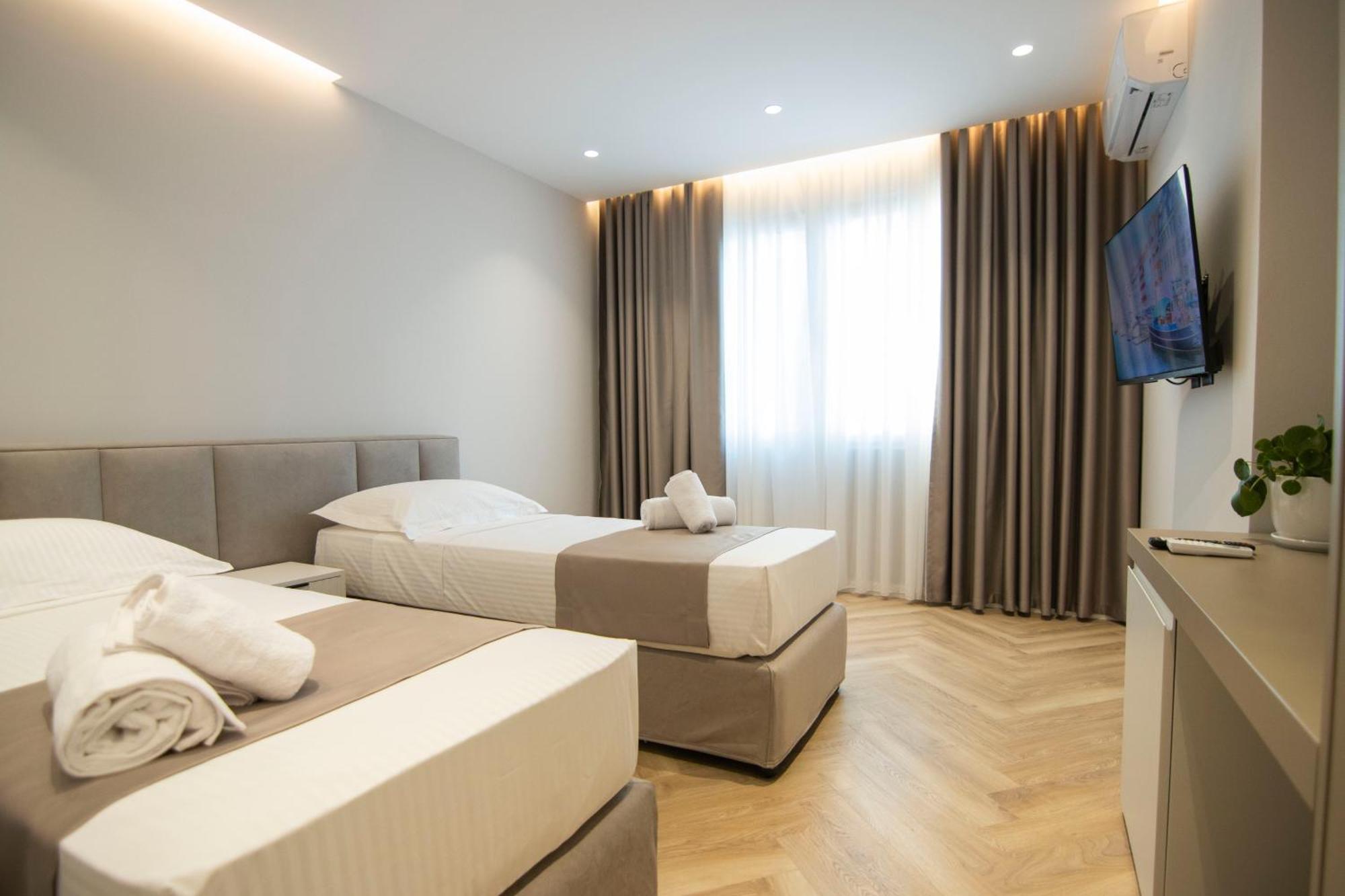 Mina Luxury Rooms 티라나 외부 사진
