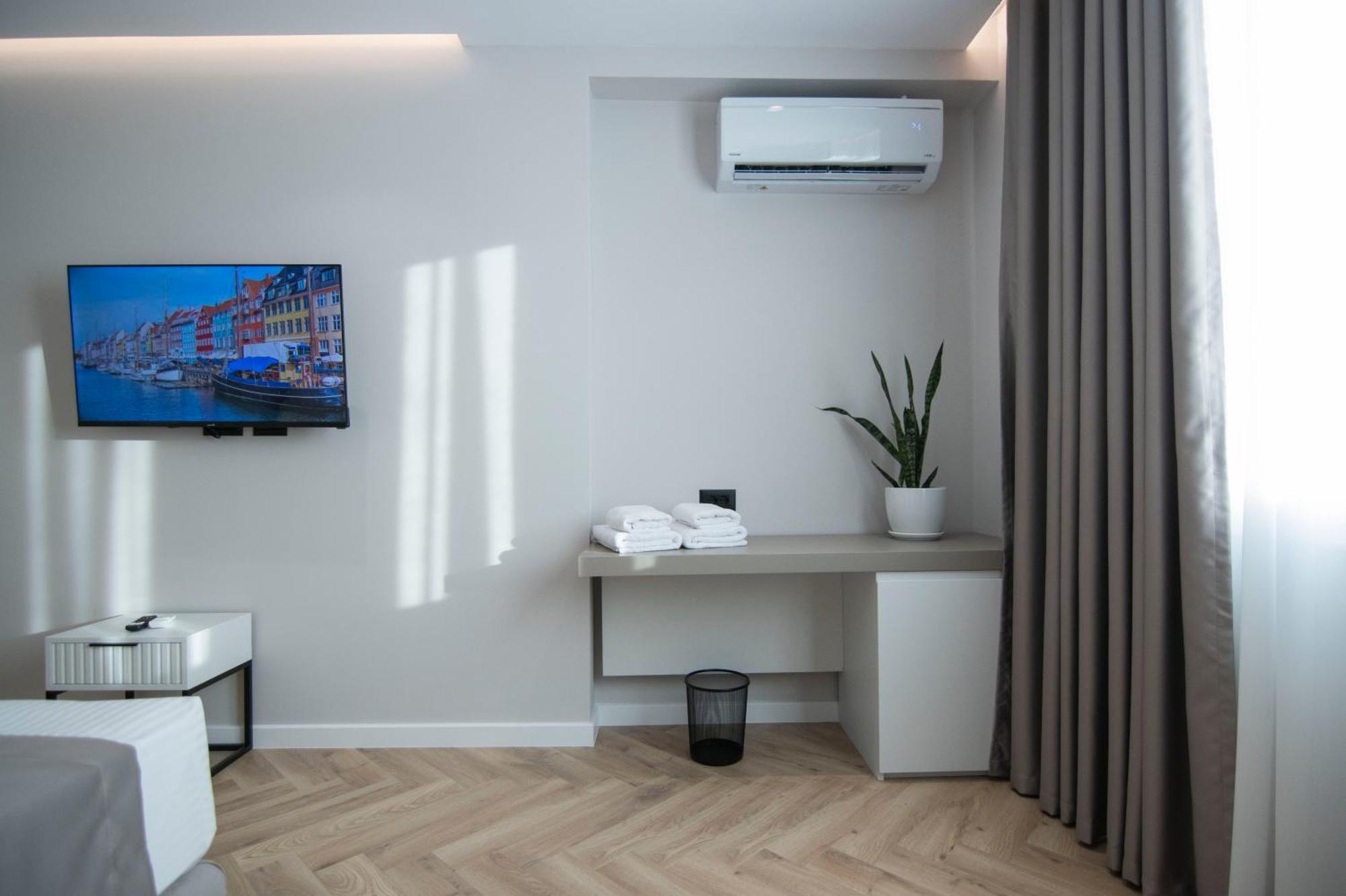 Mina Luxury Rooms 티라나 외부 사진